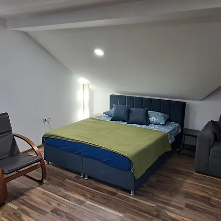 Apartamento New Modern Duplex With Free Parking *