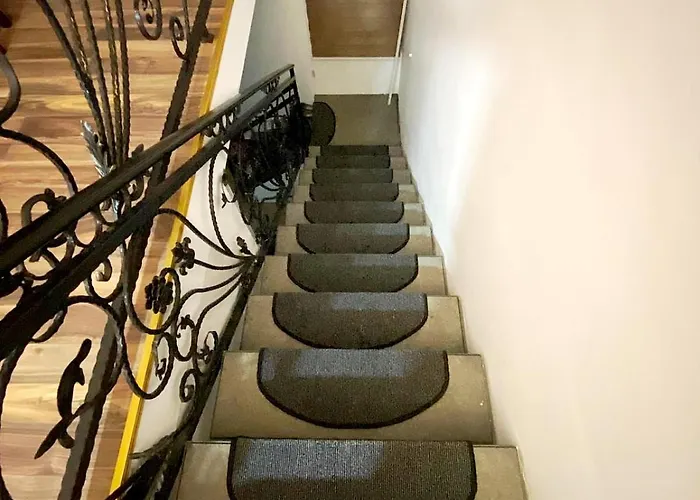 Apartamento New Modern Duplex With Free Parking *